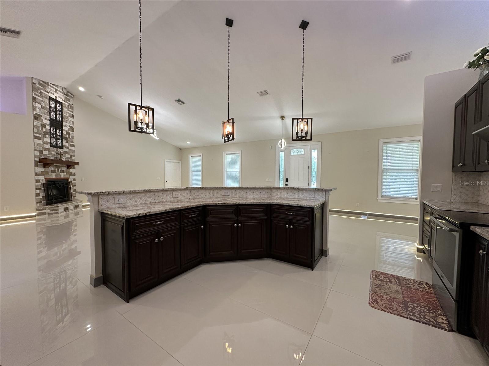 3111 RAMBLER AVE