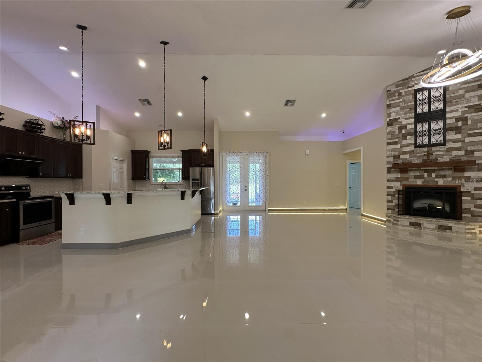 3111 RAMBLER AVE