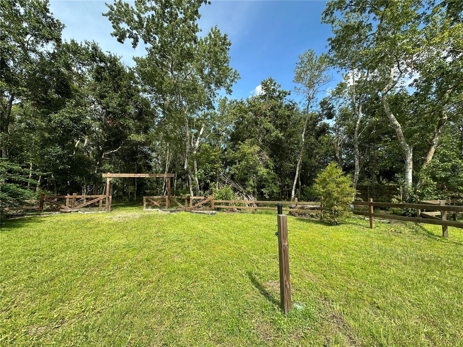 3111 RAMBLER AVE