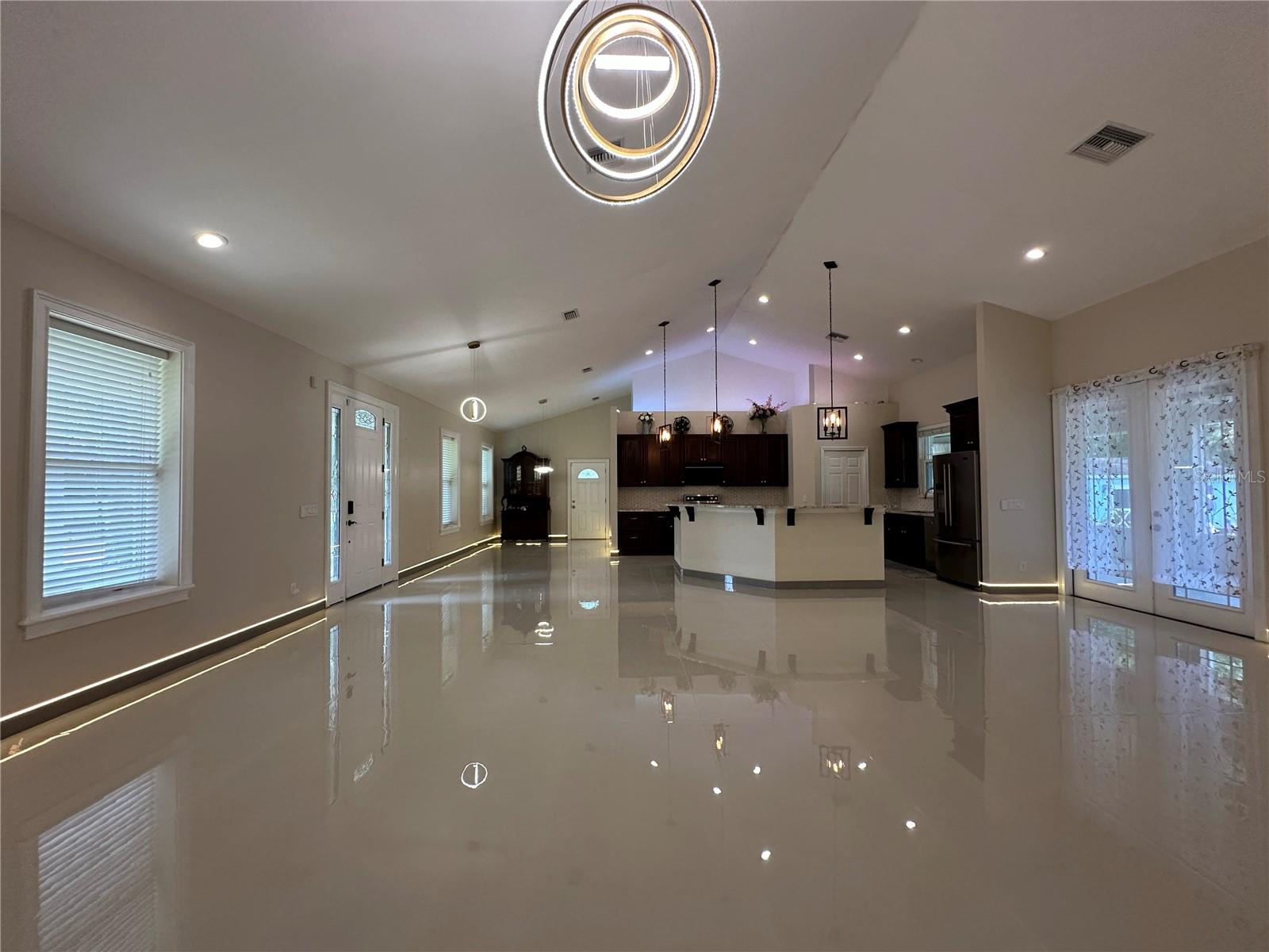 3111 RAMBLER AVE