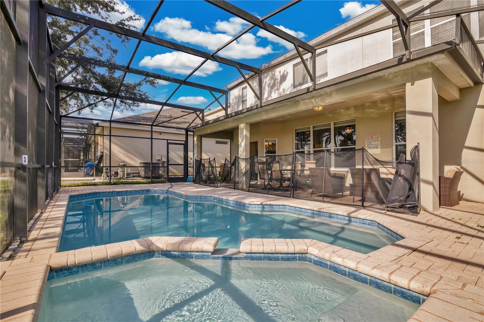 7801 BASNETT CIR
