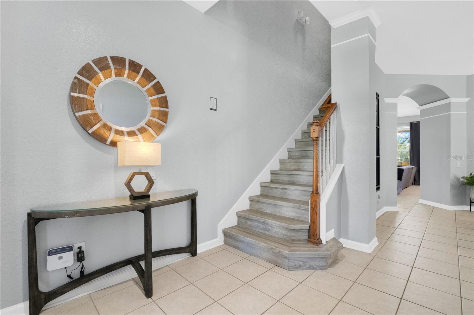 7801 BASNETT CIR