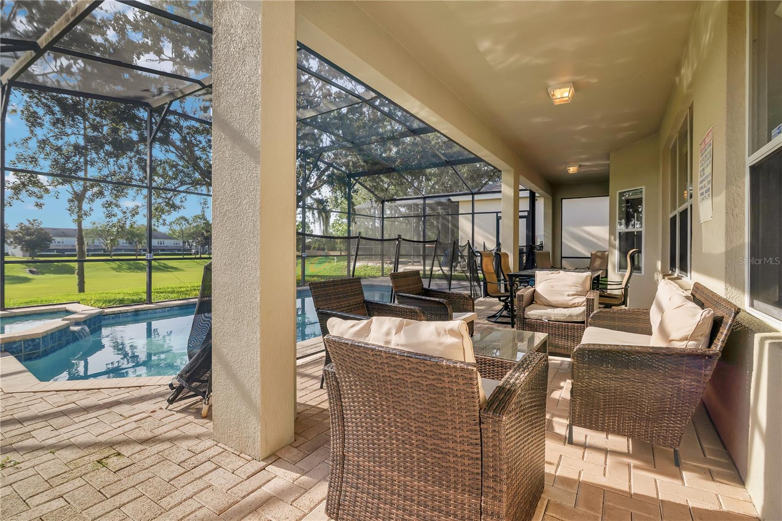 7801 BASNETT CIR