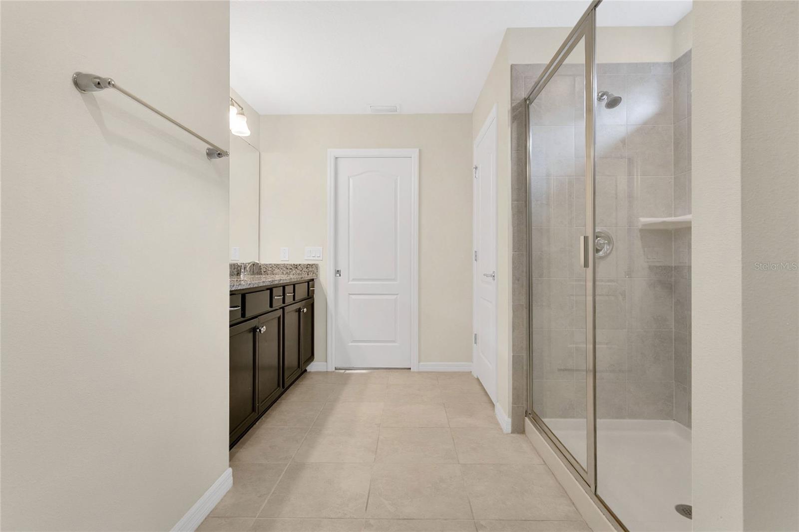 5481 MISTY OAK CIR