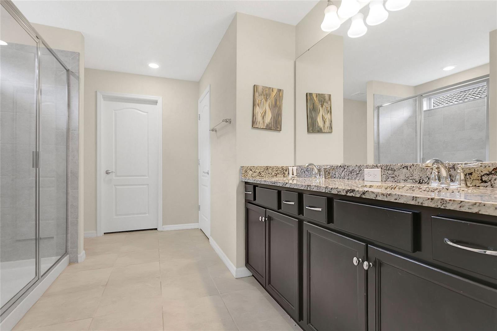 5481 MISTY OAK CIR