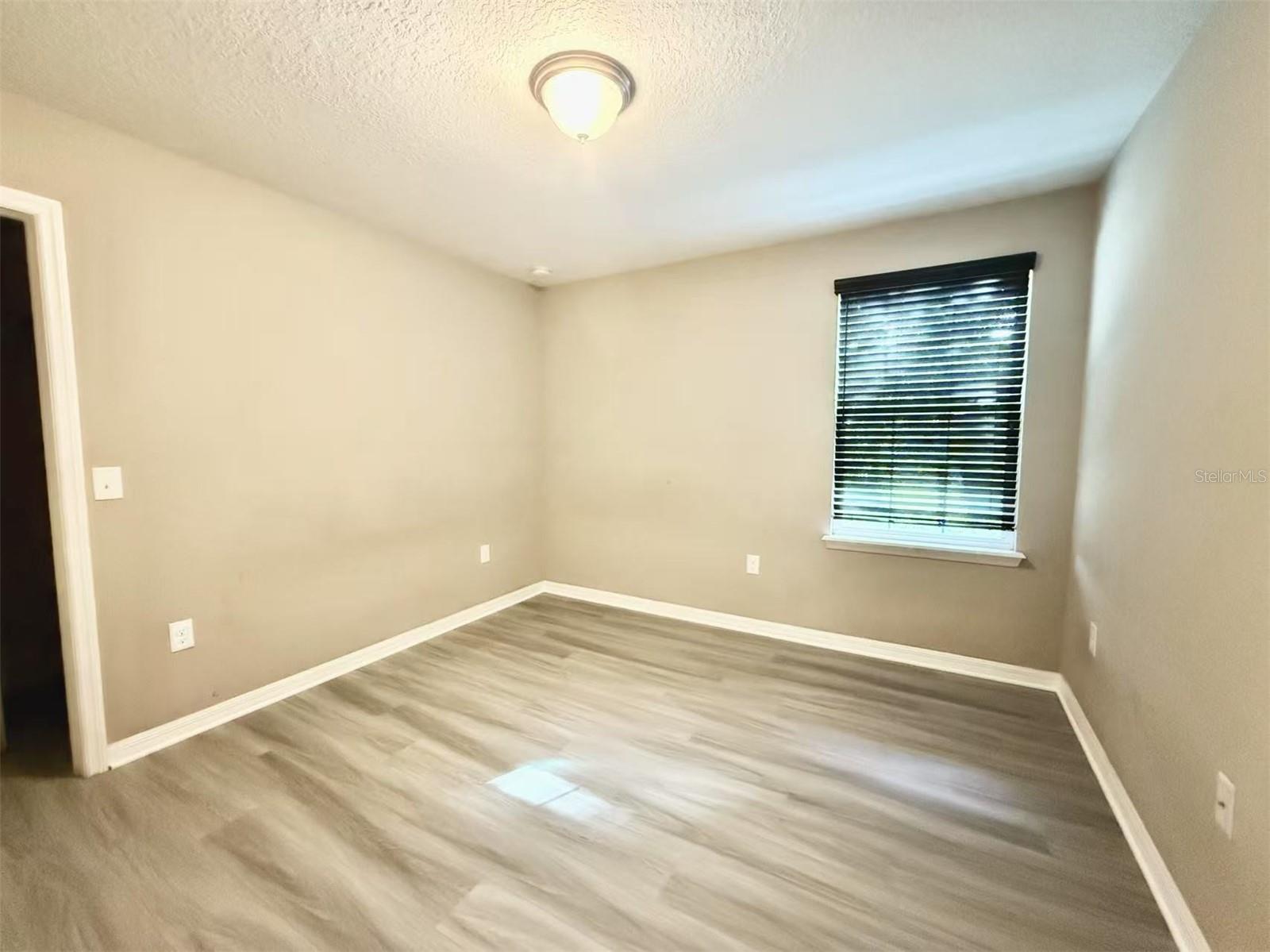 11804 SILVERLAKE PARK DR