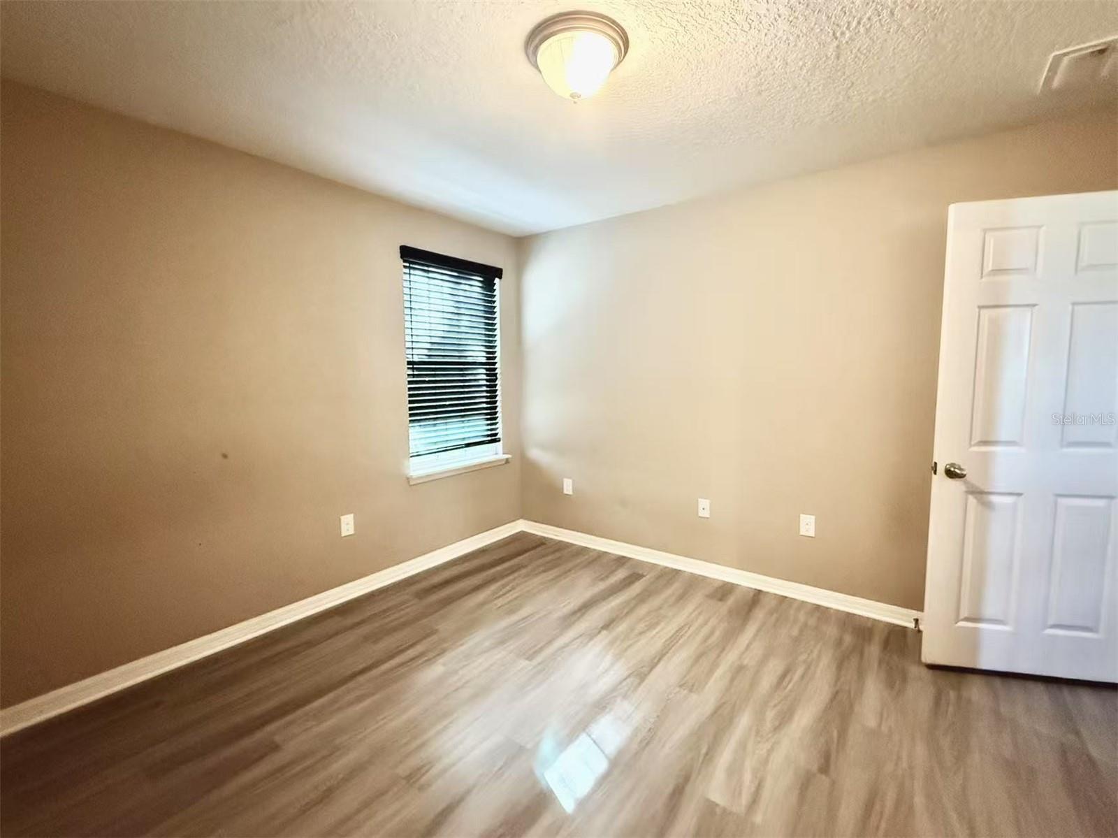 11804 SILVERLAKE PARK DR