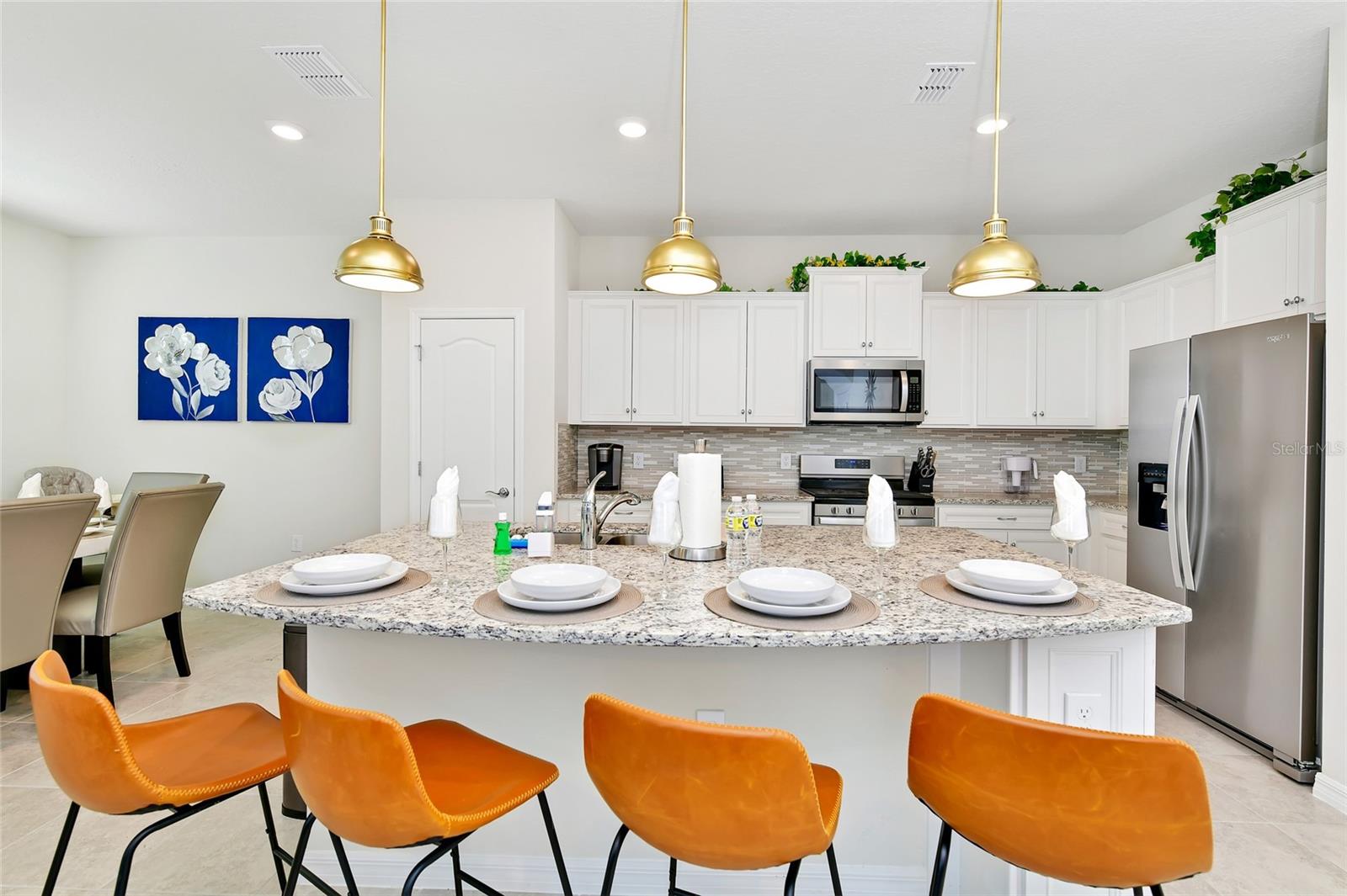 7212 OAKMOSS LOOP