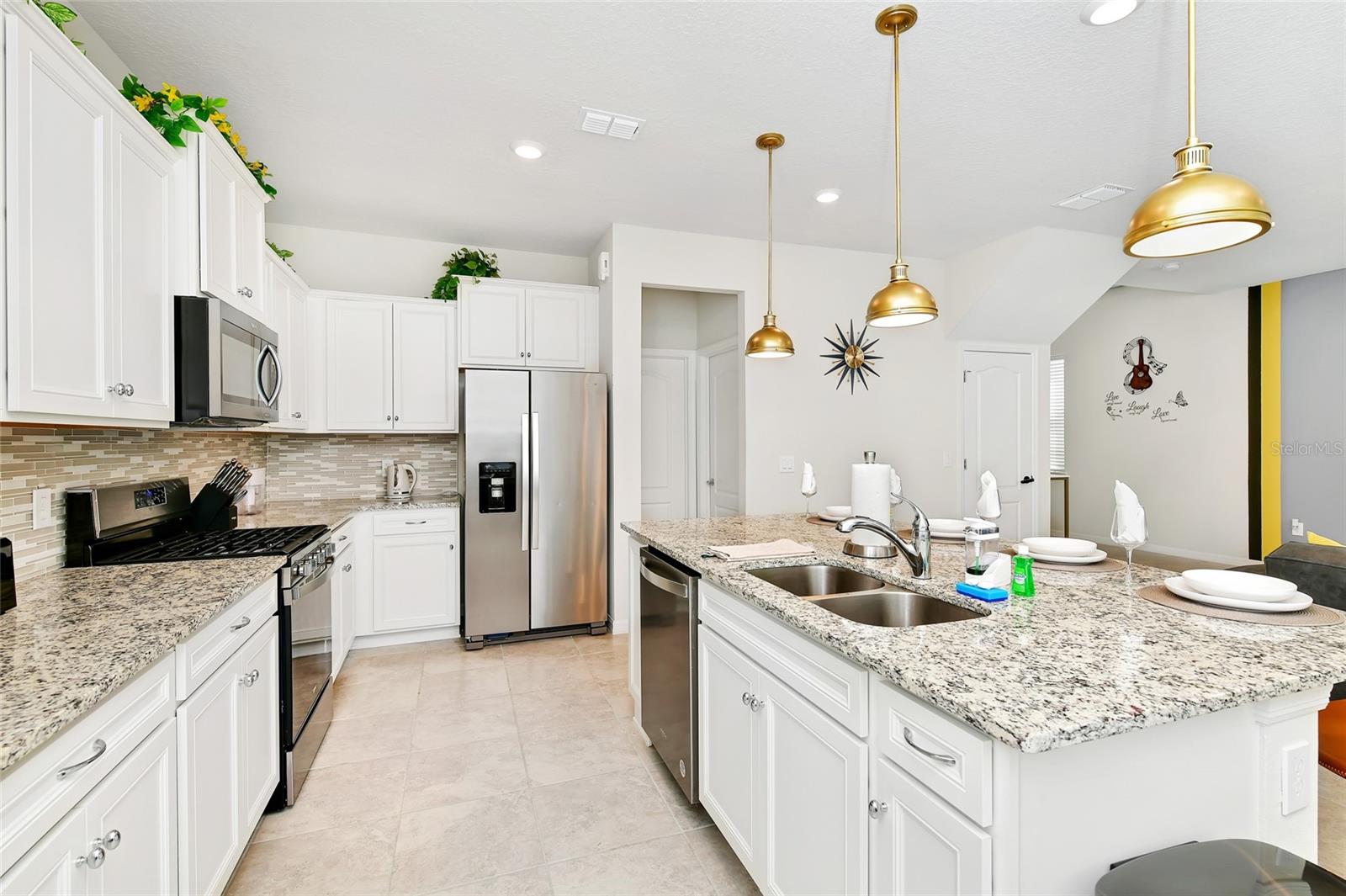 7212 OAKMOSS LOOP