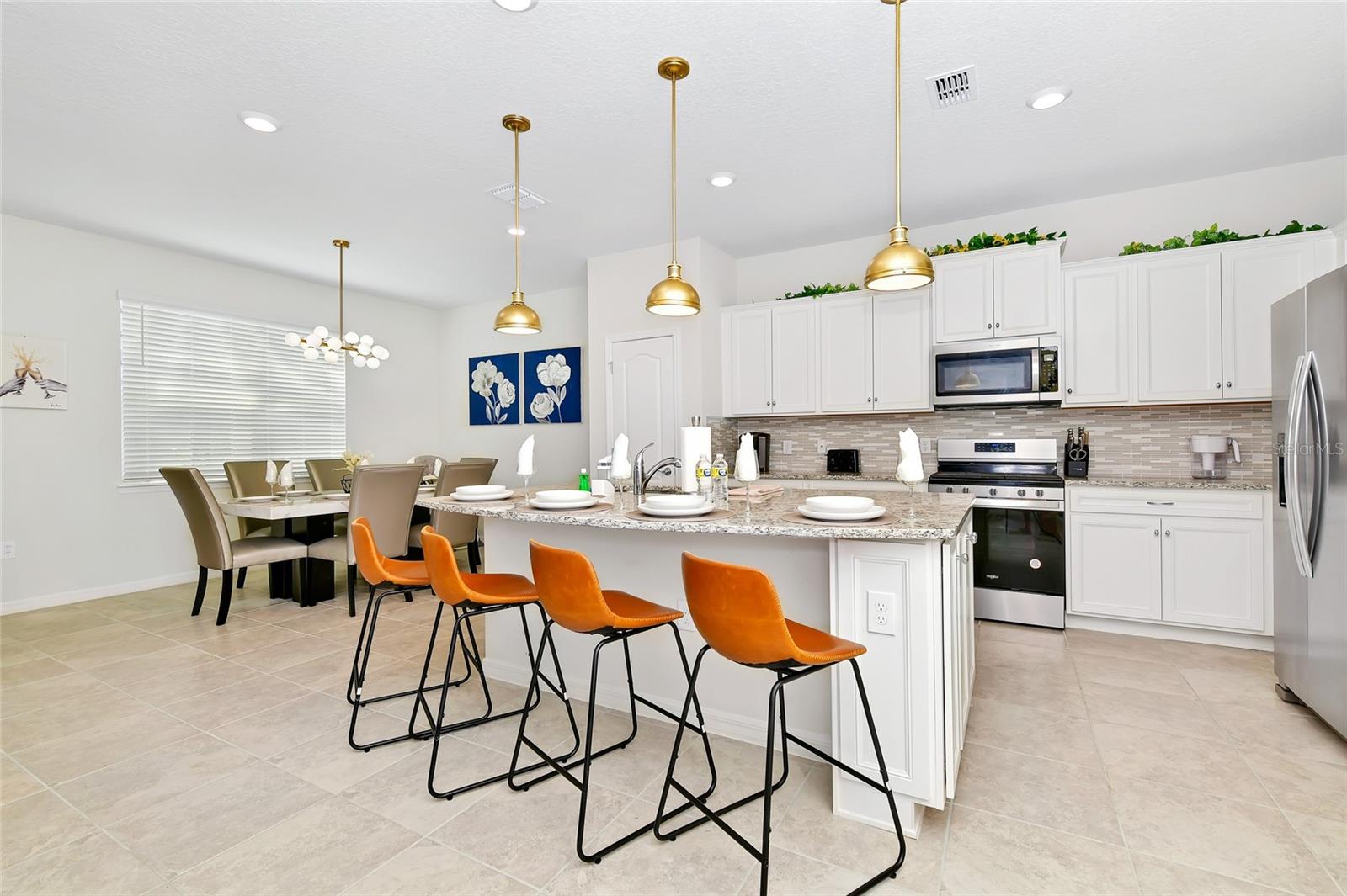 7212 OAKMOSS LOOP