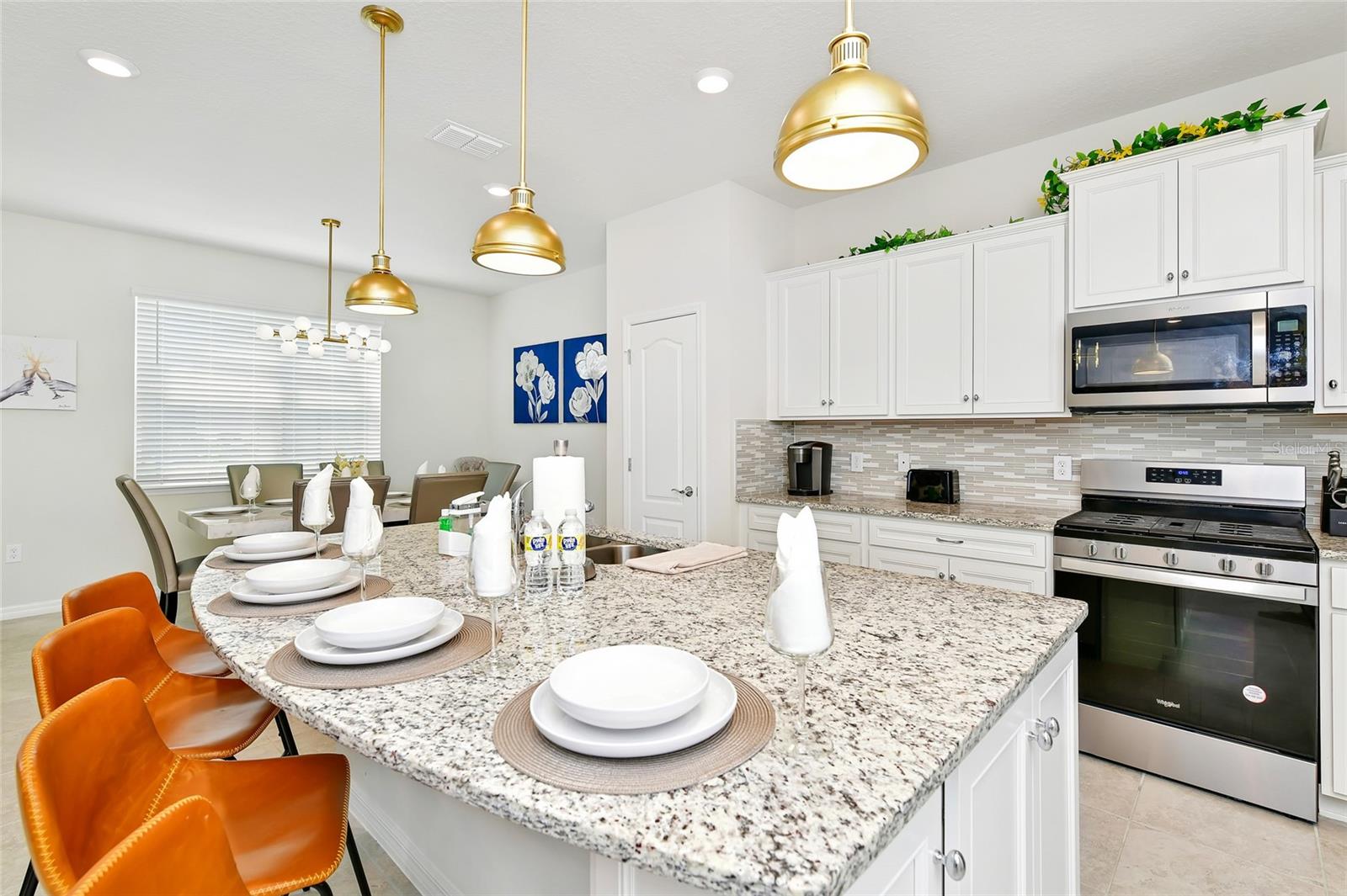 7212 OAKMOSS LOOP