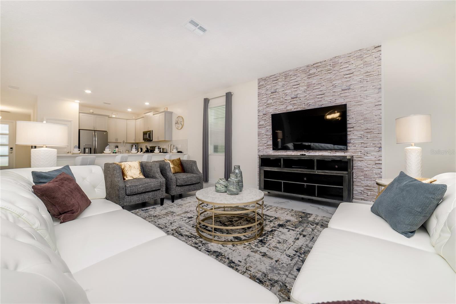 621 PEBBLE BEACH DR