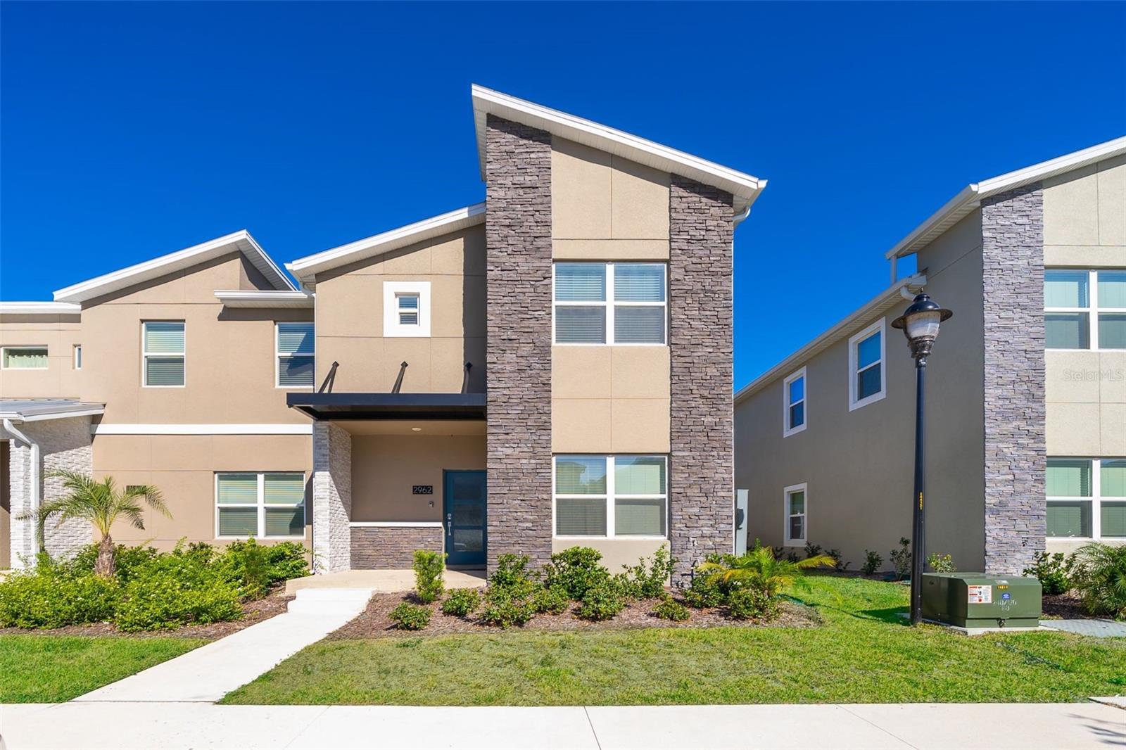 2962 PROTAGONIST ST