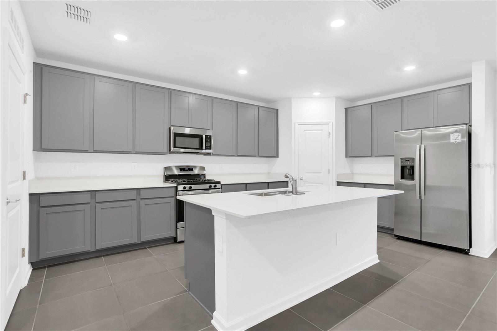 26159 FEATHERGRASS CIR