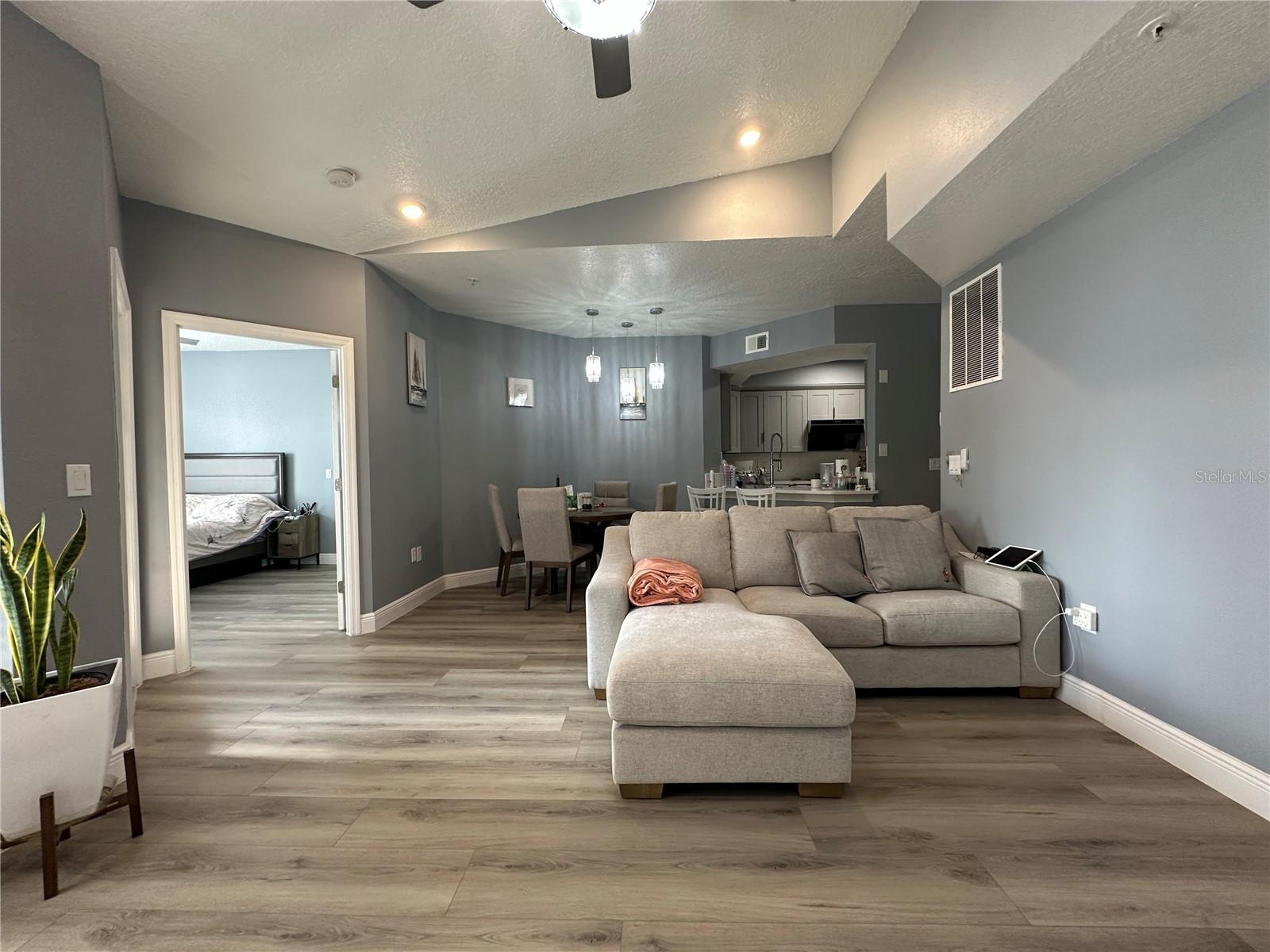 5554 METROWEST BLVD #312