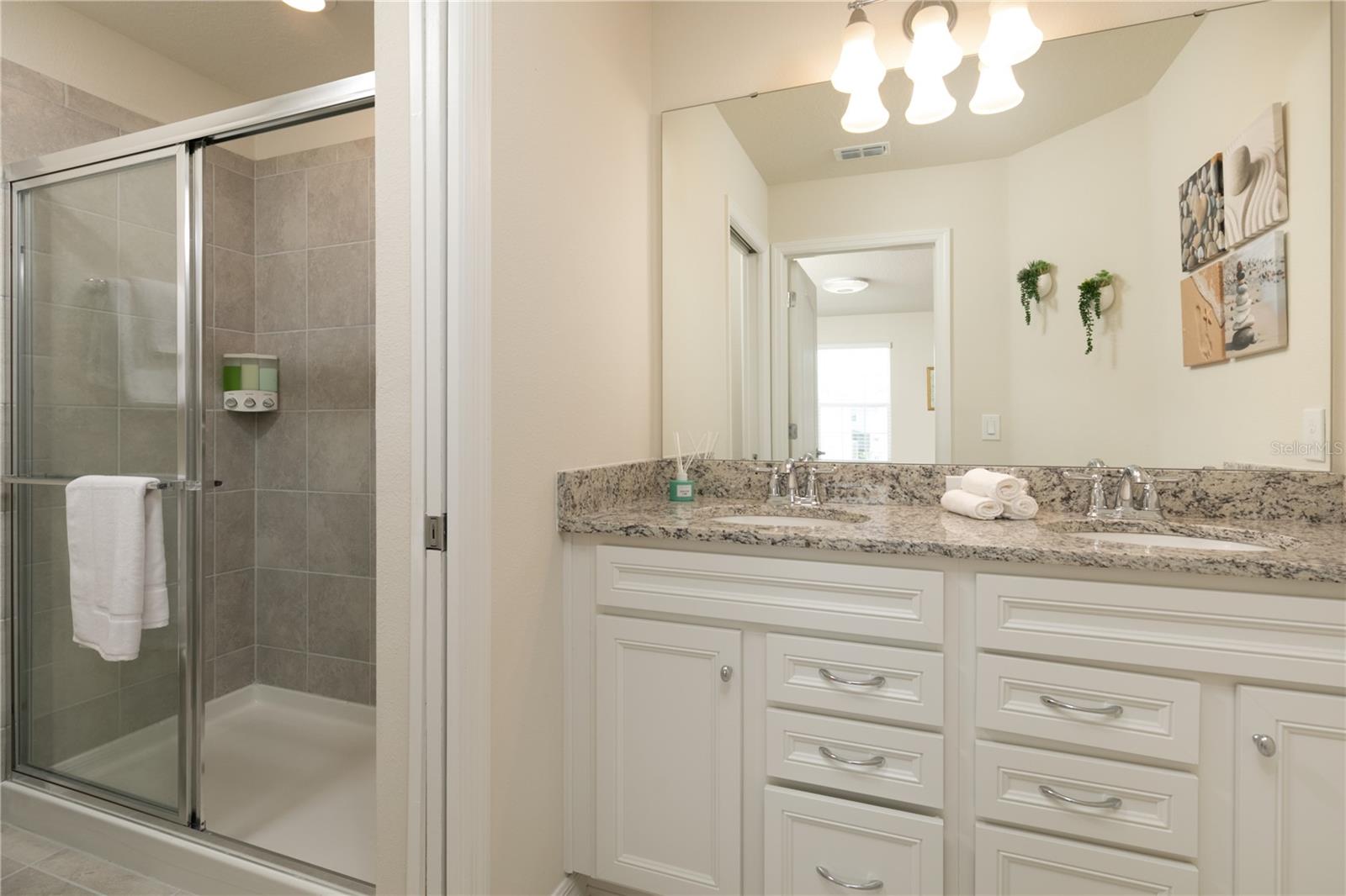 7227 OAKMOSS LOOP