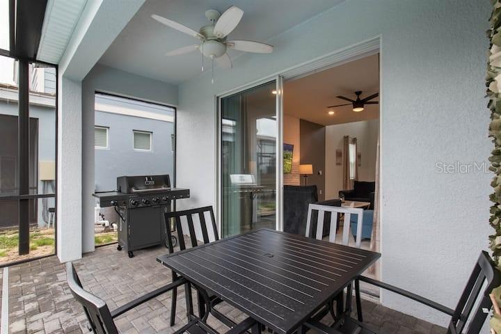 7372 OAKMOSS LOOP