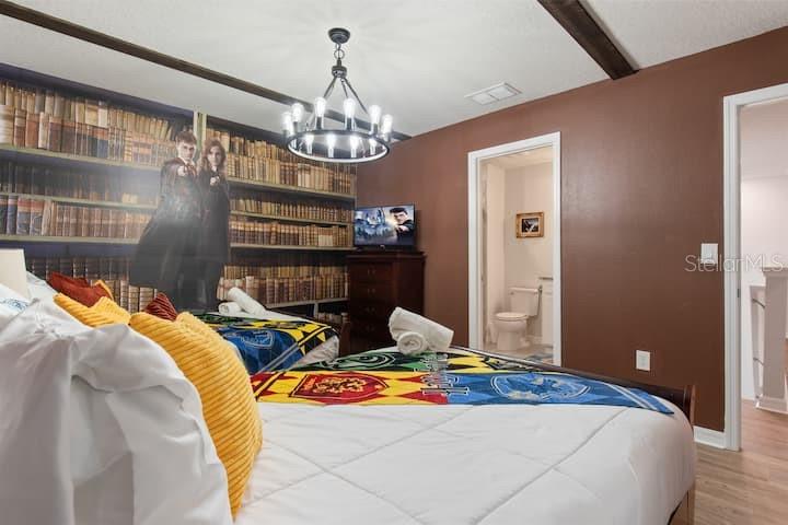 7372 OAKMOSS LOOP