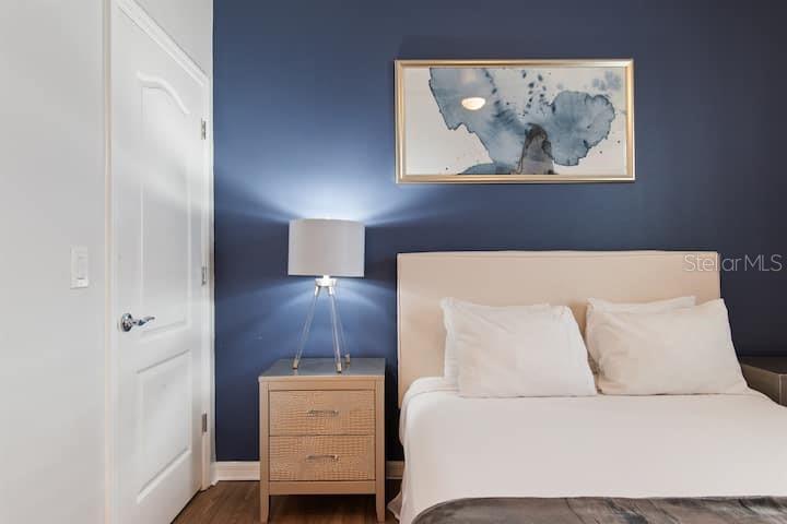 7372 OAKMOSS LOOP
