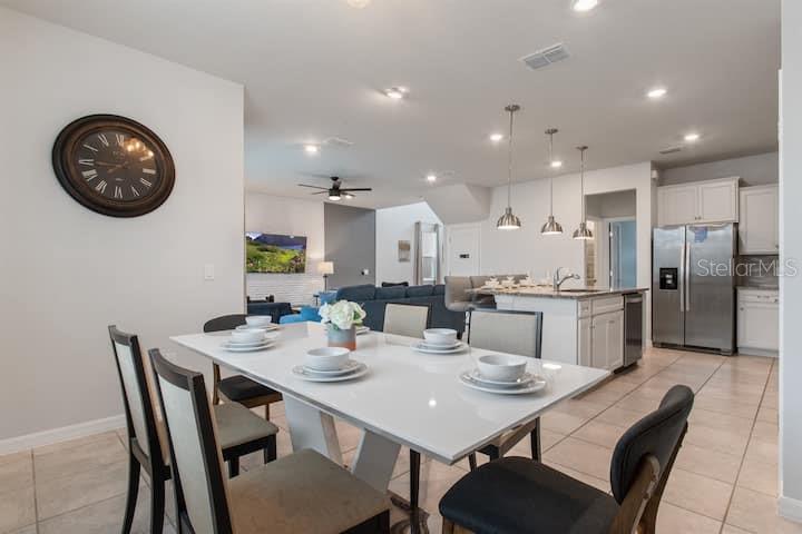 7372 OAKMOSS LOOP