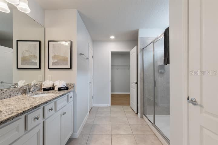 7372 OAKMOSS LOOP