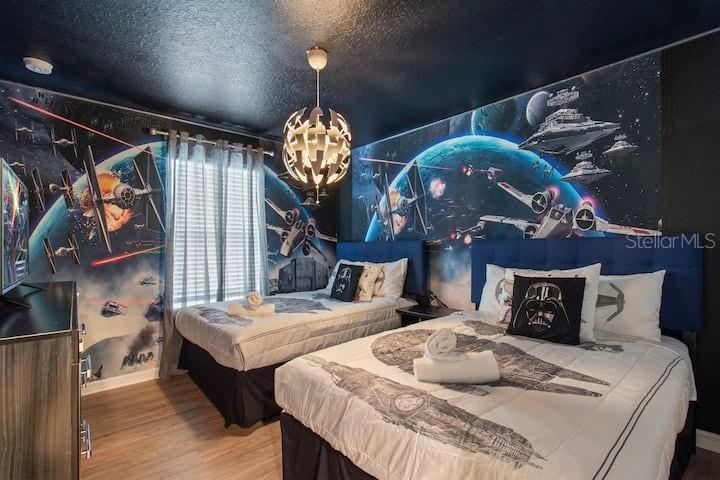 7372 OAKMOSS LOOP