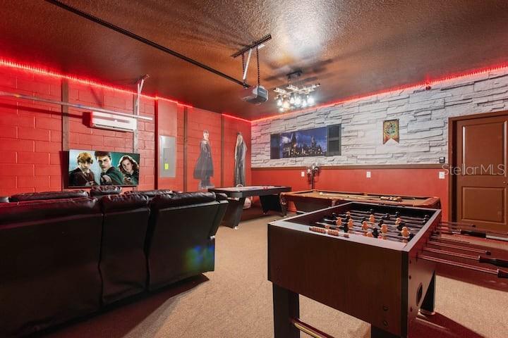 7372 OAKMOSS LOOP