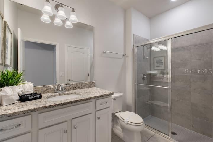 7372 OAKMOSS LOOP