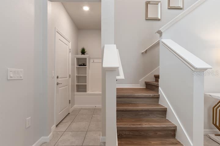 7372 OAKMOSS LOOP