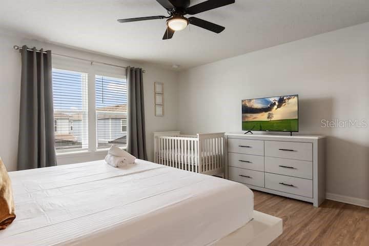 7372 OAKMOSS LOOP