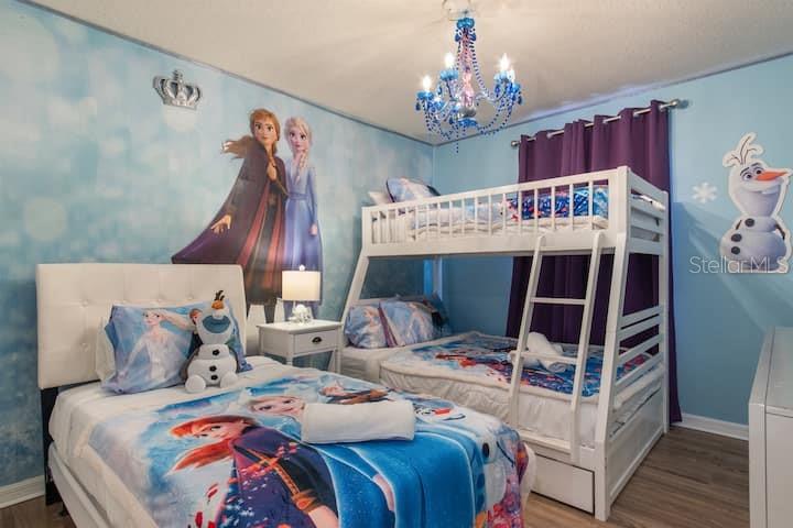 7372 OAKMOSS LOOP