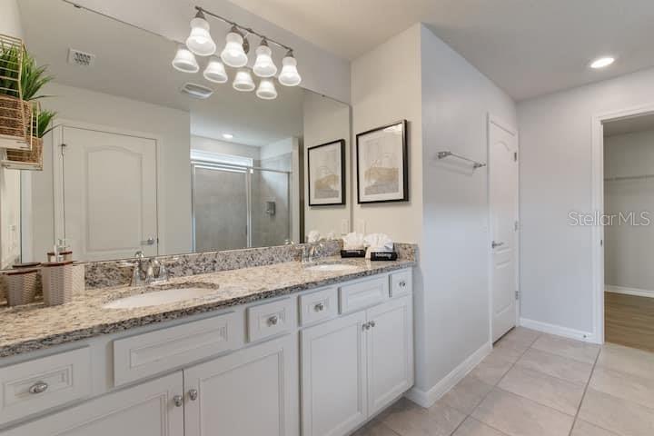 7372 OAKMOSS LOOP