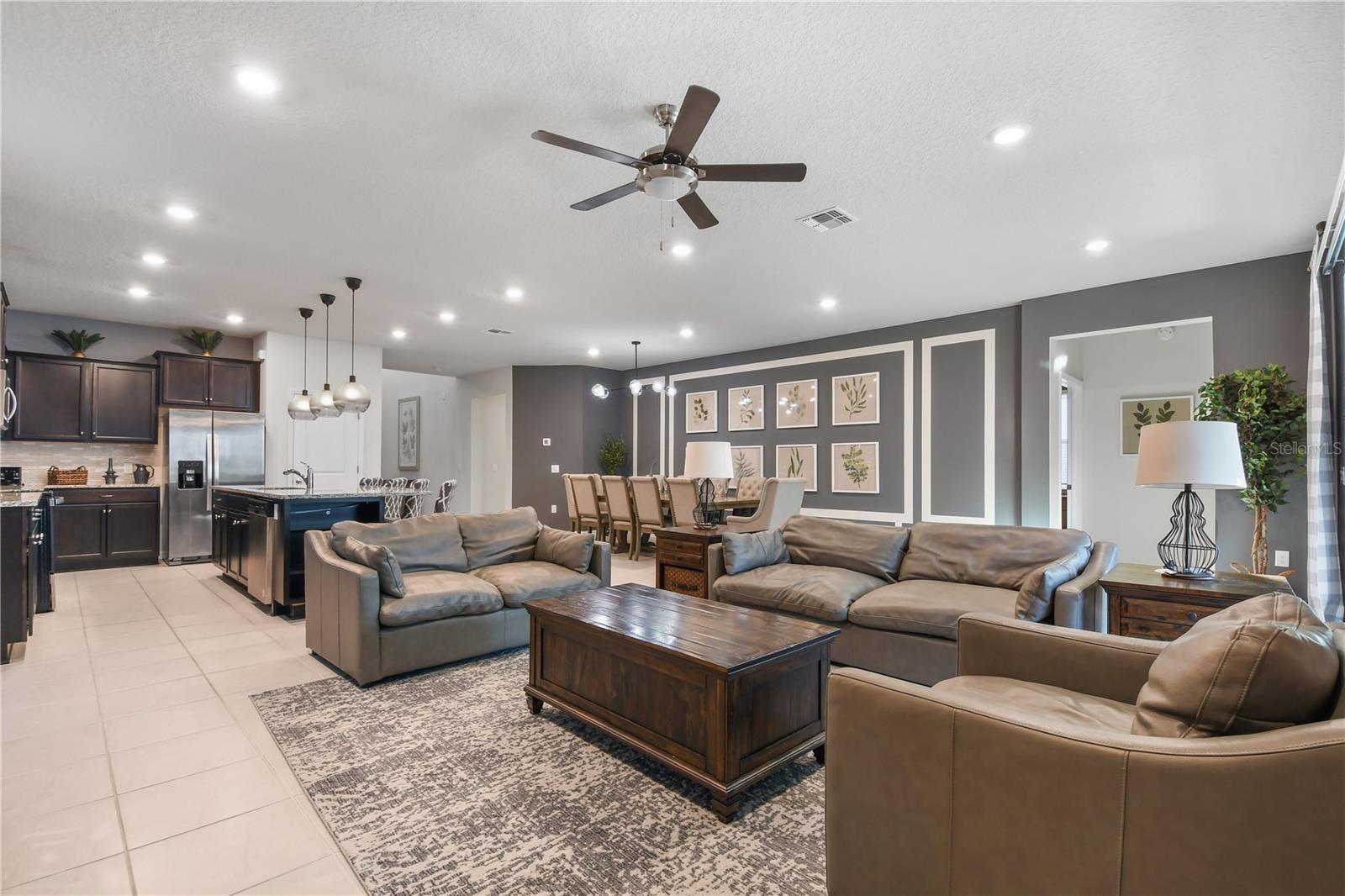 2060 LELANI CIR