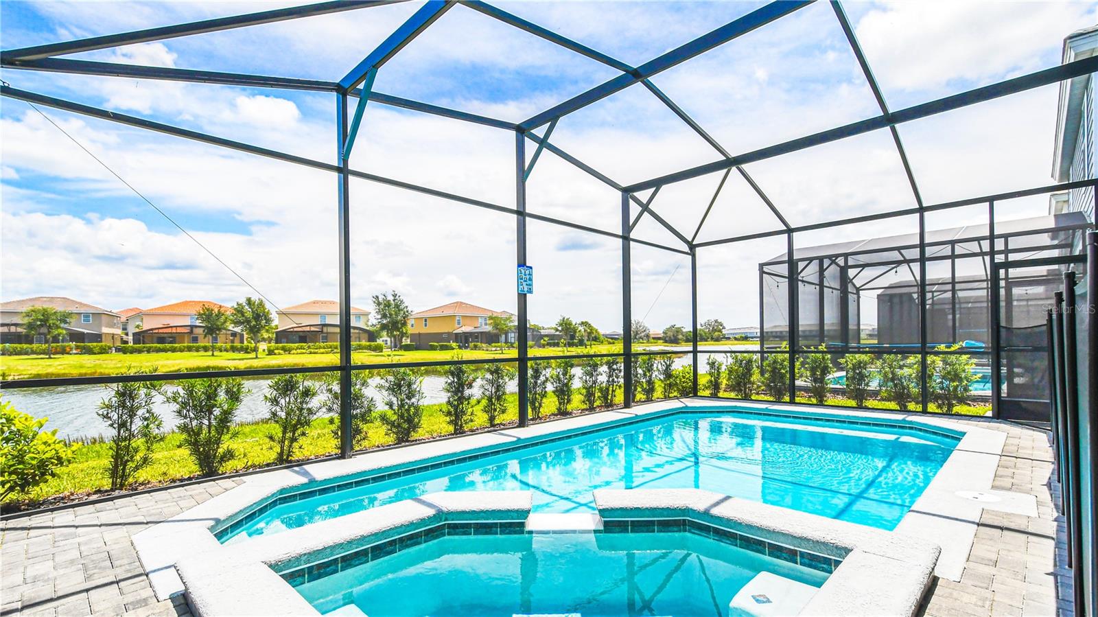 7219 OAKMOSS LOOP