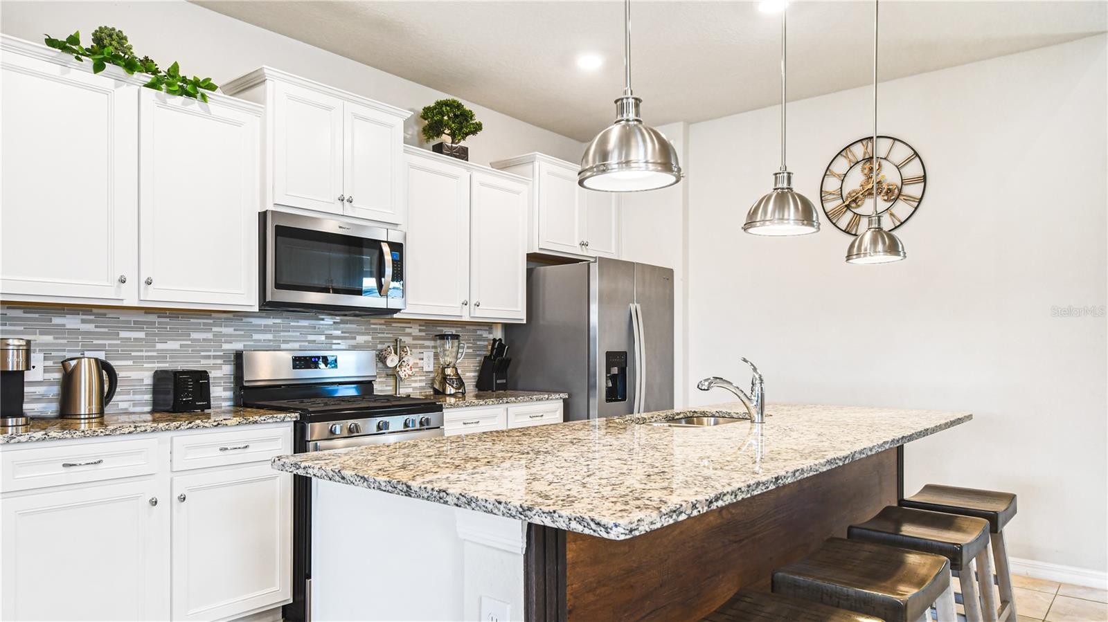 7219 OAKMOSS LOOP