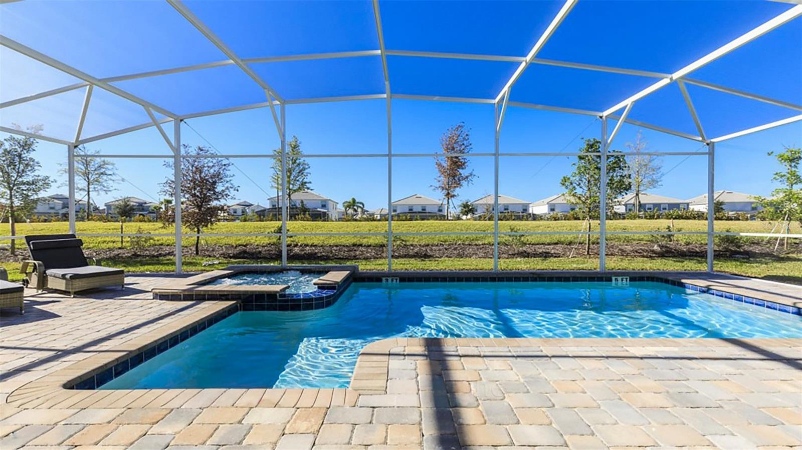 531 PEBBLE BEACH DR