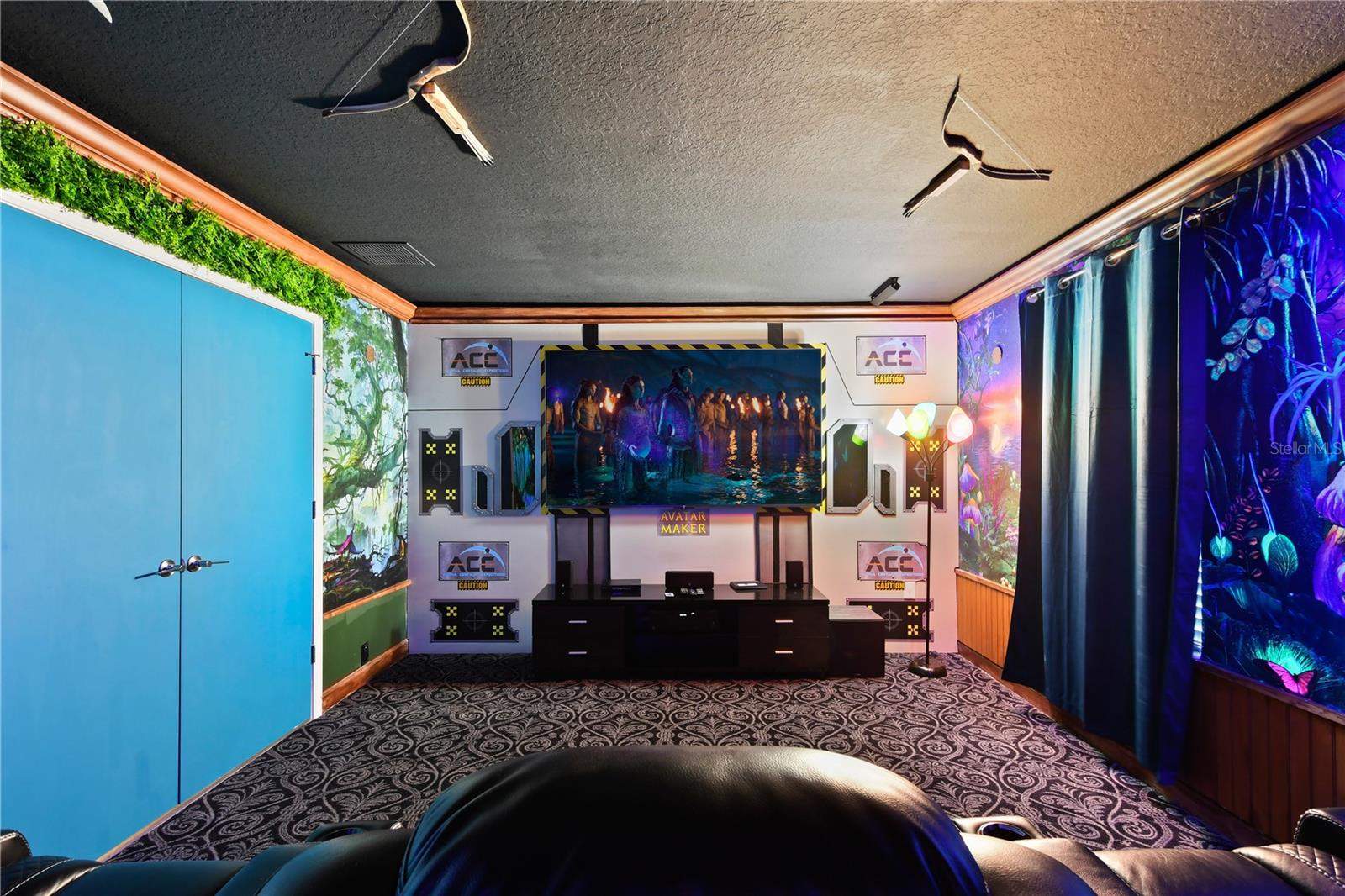 1415 MOON VALLEY DR