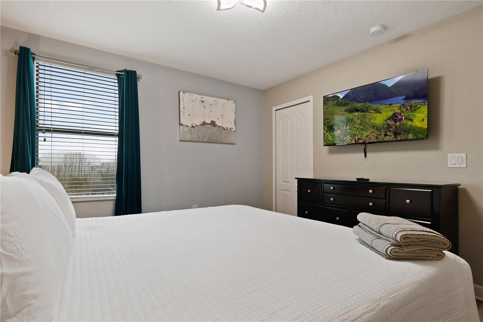 1415 MOON VALLEY DR
