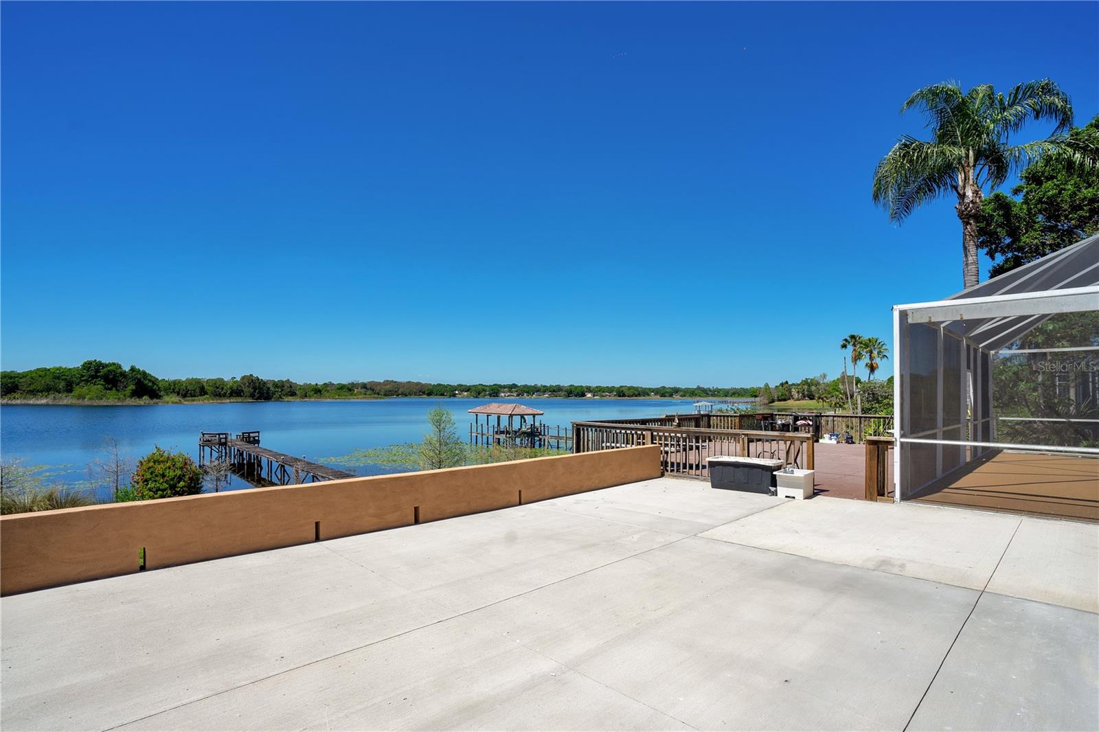 6719 FAIRWAY COVE DR