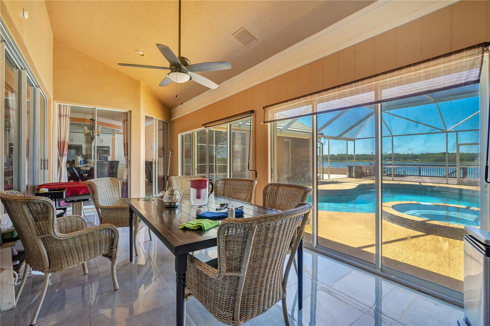 6719 FAIRWAY COVE DR