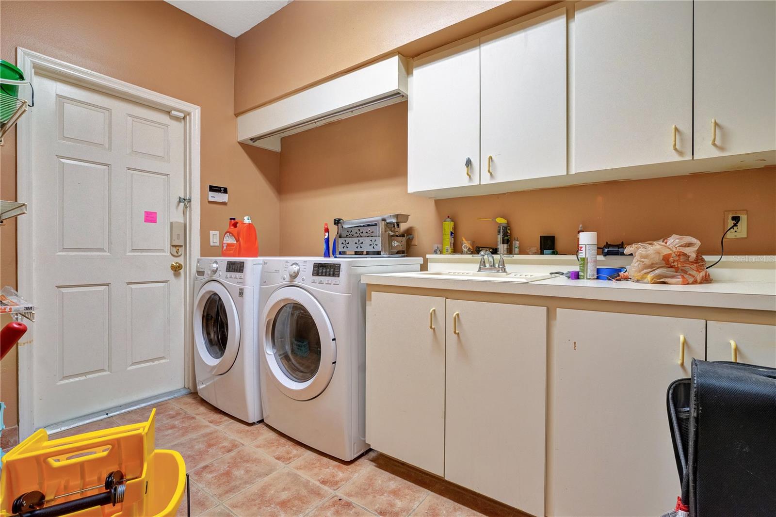 6719 FAIRWAY COVE DR