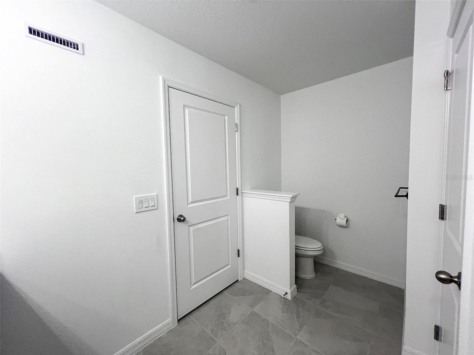 868 LONGBOAT DR
