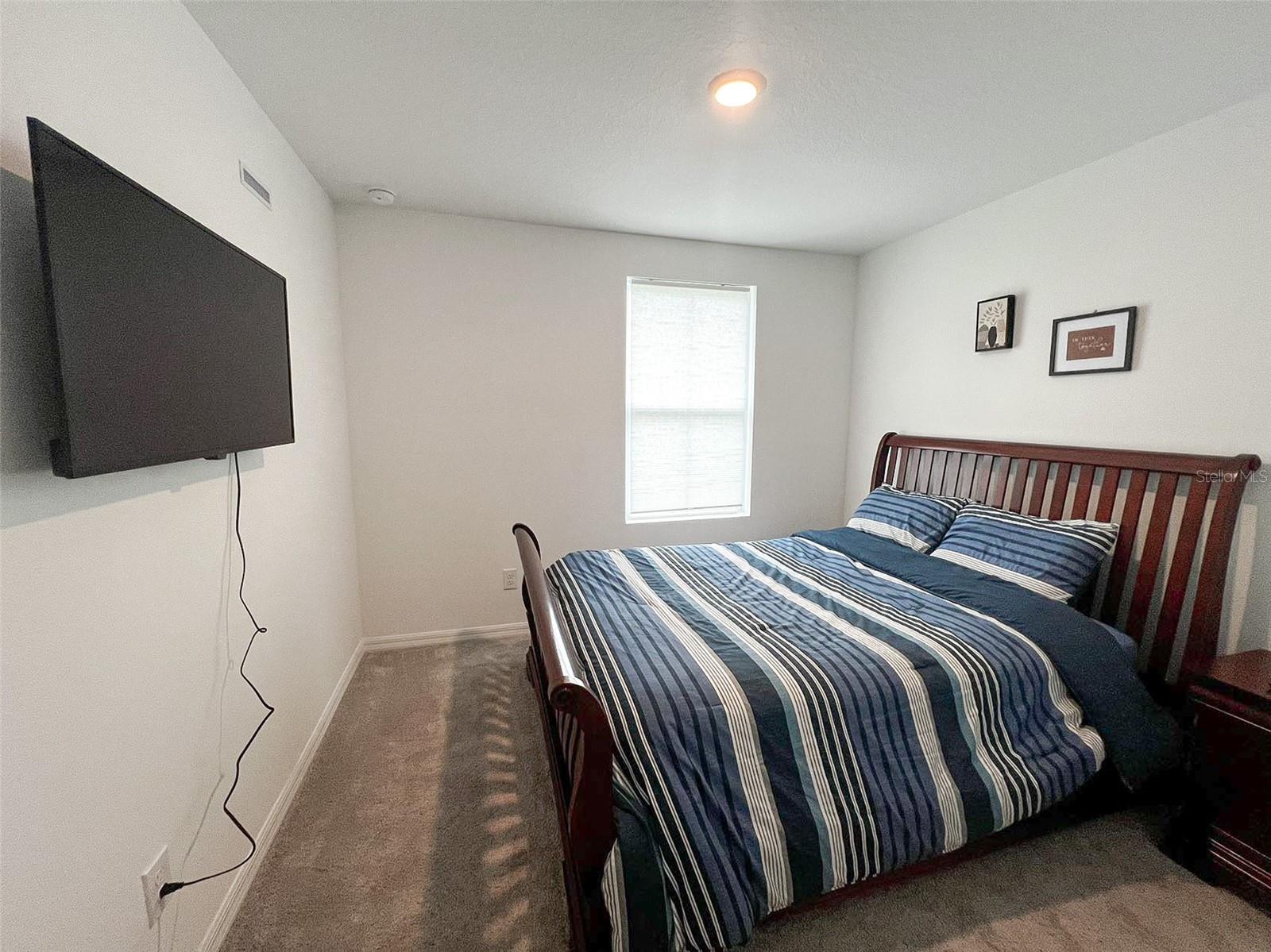 868 LONGBOAT DR