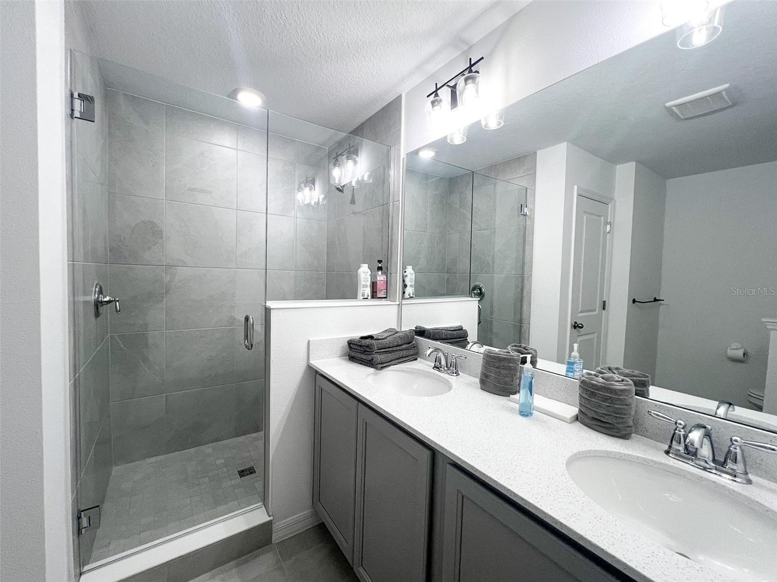 868 LONGBOAT DR