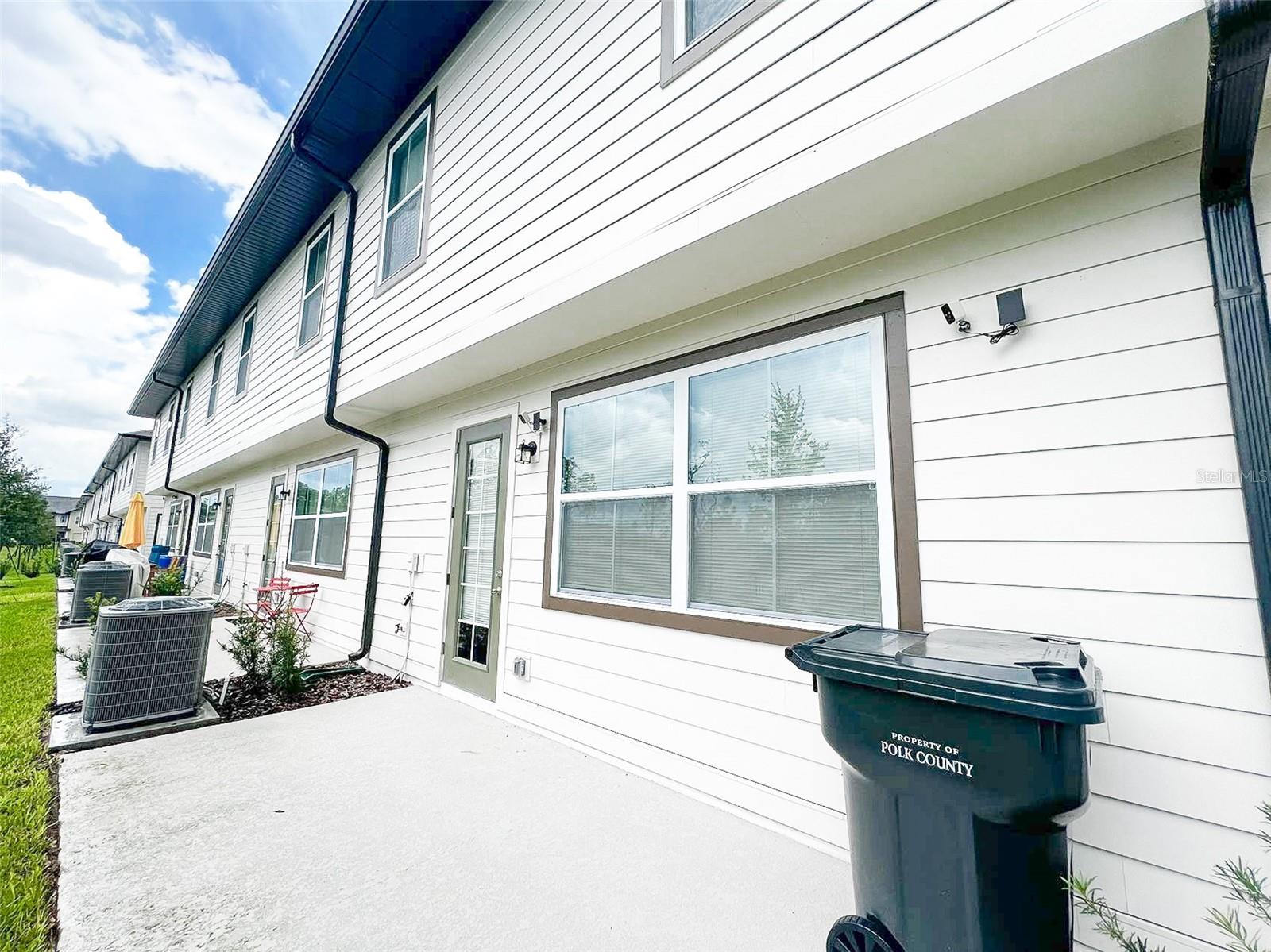 868 LONGBOAT DR