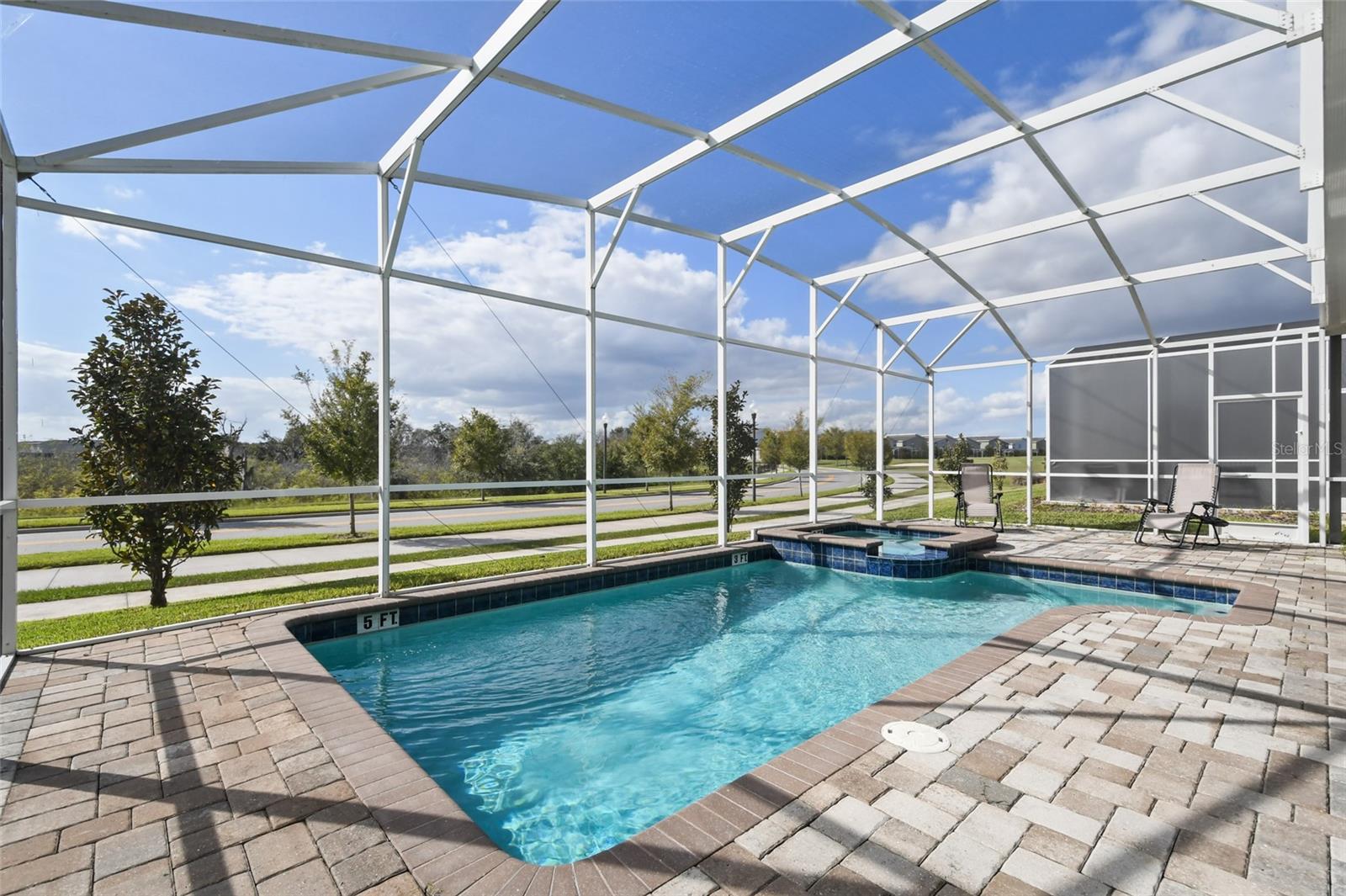 8842 CABOT CLIFFS DR