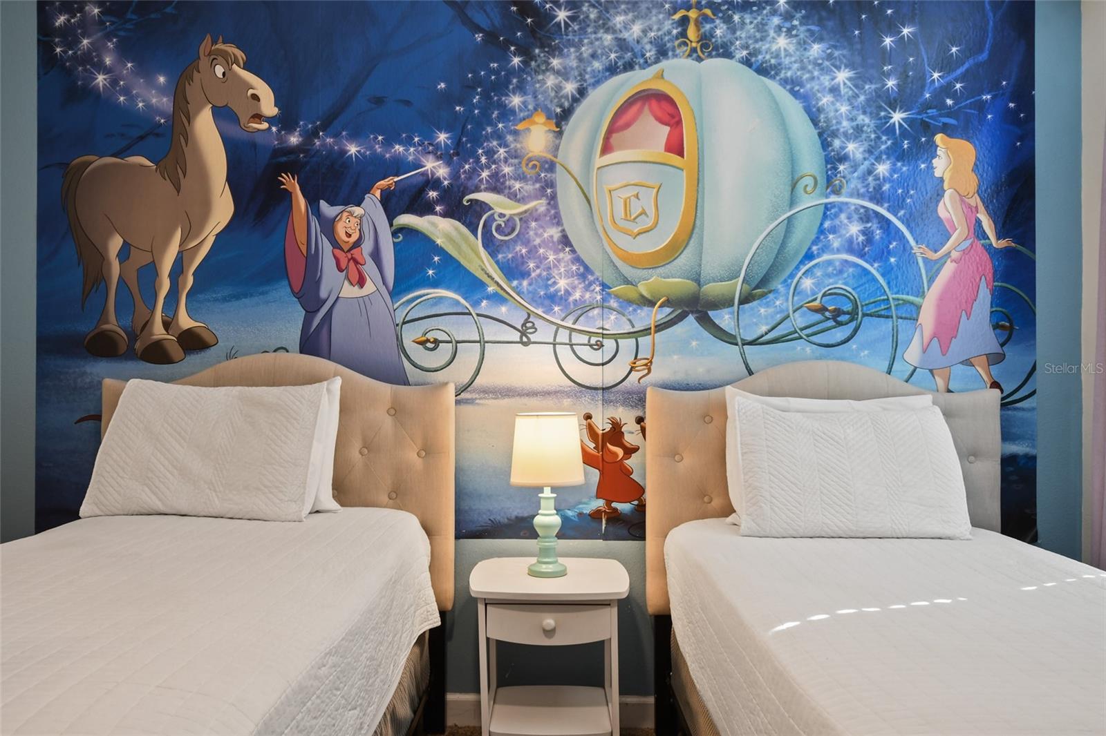 8842 CABOT CLIFFS DR