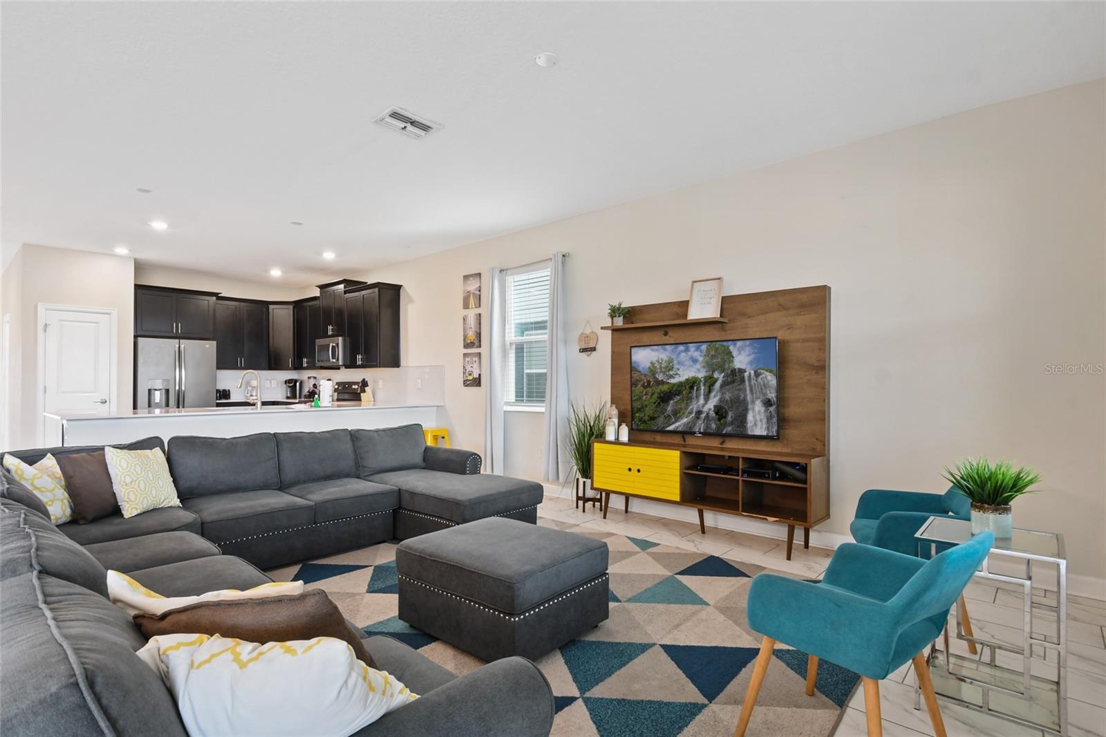 8842 CABOT CLIFFS DR