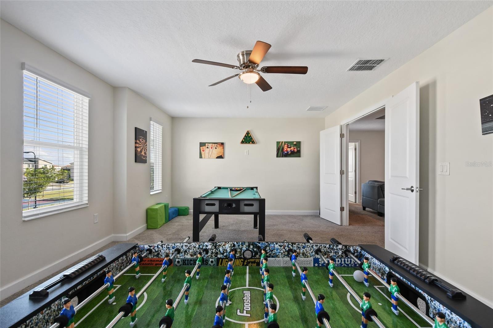 8842 CABOT CLIFFS DR