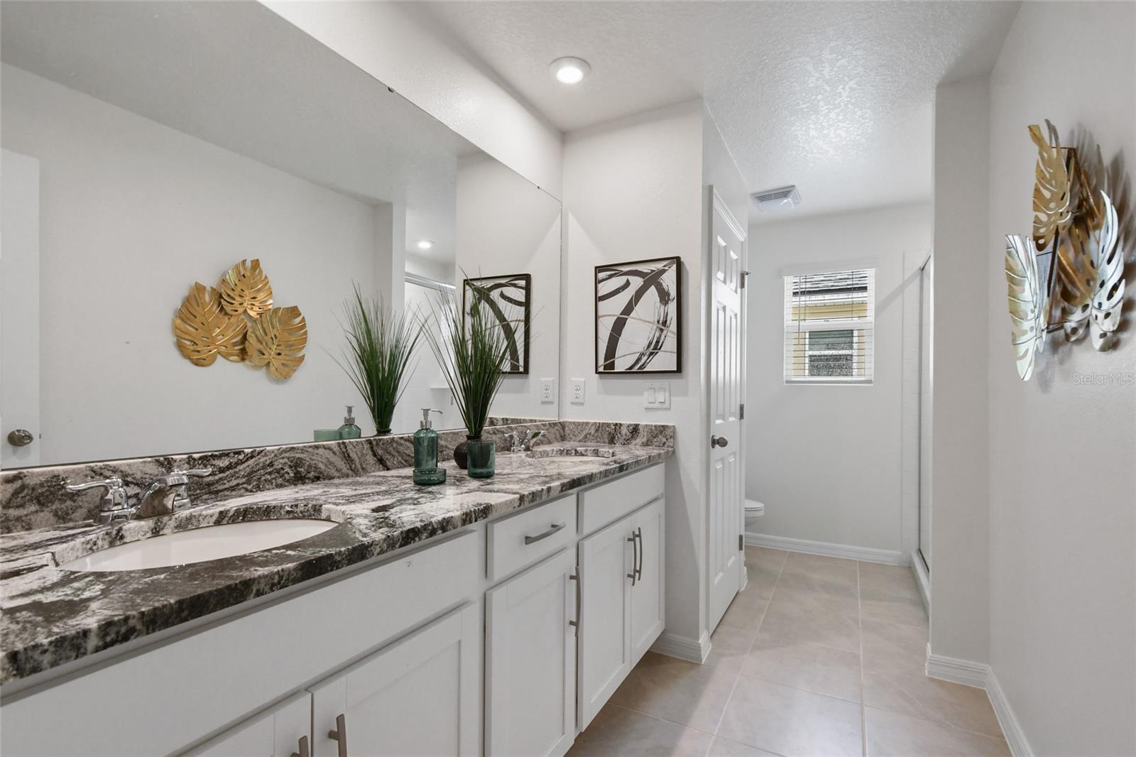 8903 COCONUT BREEZE DR